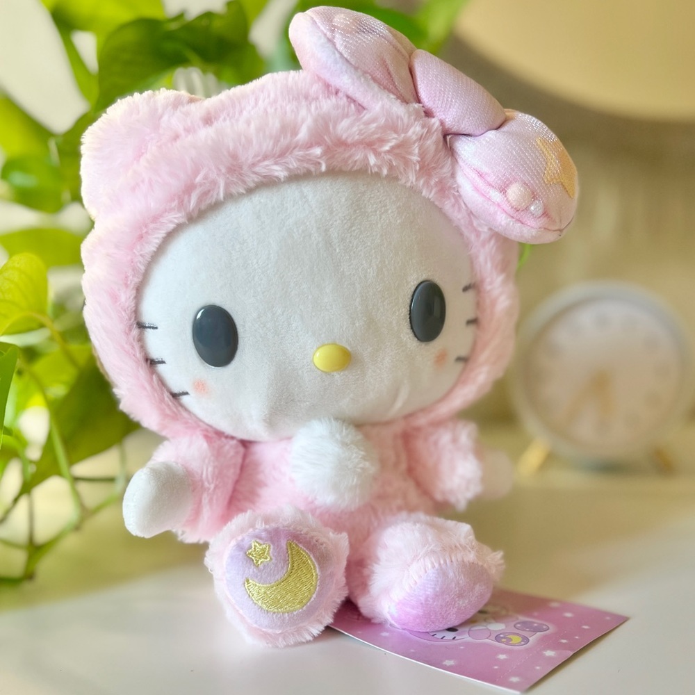 🌸 Sanrio Hello Kitty Pink Pajamas Plushy 10” (NWT)